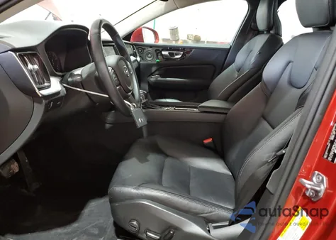 2020 Volvo S60 T5 Momentum z USA, uszkodzony, nr VIN 7JR102FK1LG038567